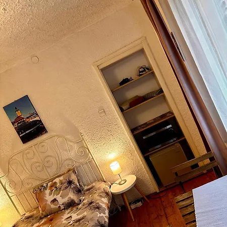 Berta Boutique Garsoniera Lägenhet *